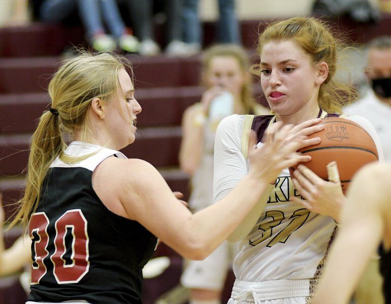 BasketballĀ stars receive ACBF awards